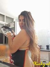 salvadora-virtual-sex-via-kinky-691c43ff35dea800130b31e8