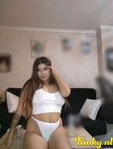 Salvadora - Spanish girl makes video calls, videos and chats