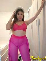 salvadora-virtual-sex-via-kinky-6911cf2035dea800130b20a7