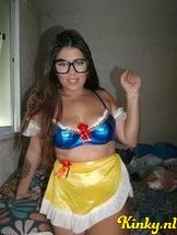 salvadora-virtual-sex-via-kinky-68aee1752db4460014134ec1