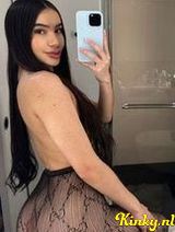 Mia - Colombian newcomer