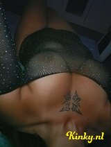 Yrris - Thirsty Playful Brunette