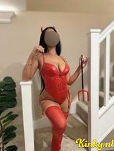 leya-bdsm-via-kinky-692713edc7a22f00137d6a96