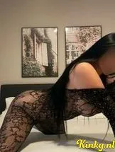 leya-bdsm-via-kinky-68ef9e46b6e471001316057f