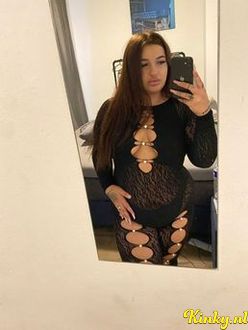 alexis-escort-via-kinky-68b1a0d3939e3f0013568938