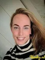 Fleur - Charmante Transgender Fleur komt bij u op bezoek.