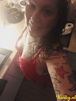sarifah-virtual-sex-via-kinky-68bff2ee1f33c500124cbed3
