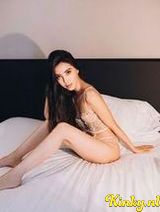 Amelia -  An extraordinary Asian woman