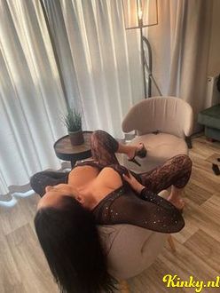 lore-escort-via-kinky-68dea8fa034a850013eaa839