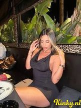 kloe-escort-via-kinky-68b840569ee34c00133c9ced