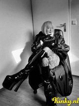 saschaluna-bdsm-via-kinky-68e89e116414c600131a63fe