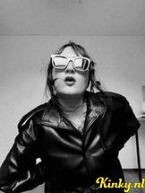 saschaluna-bdsm-via-kinky-68e89e394884f30013e8b66d