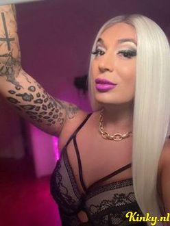 ella-escort-via-kinky-6928894ac7a22f00137d6ce8