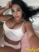 Juliana - It's my first time here, My pussy small come