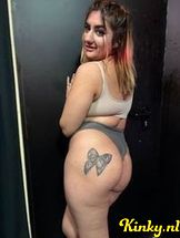 amira-escort-via-kinky-68ba27f19ee34c00133ca077