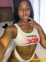riri-virtual-sex-via-kinky-68d3c5c7f6c6eb0013e5e78c