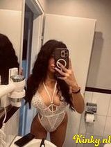Alexa - Party girl! Deepthroat expert!