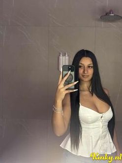 mira-escort-via-kinky-68bef2921f33c500124cbdb7