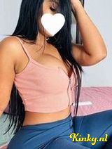 Adriana - Zeer Vurige Brunette