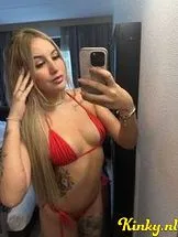 kitty-prive-ontvangst-via-kinky-68ee64a44884f30013e8bd1c