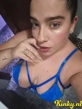 yumara-virtual-sex-via-kinky-6916326135dea800130b2a3c