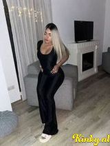 Chloe - Naughty Curly Curvy Colombiana