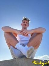 hayes-virtual-sex-via-kinky-68bf39263f009c0012764073