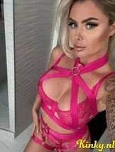 desiré-virtual-sex-via-kinky-691c8a35f044d900134e5d50