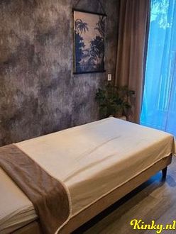 rob-erotische-massage-via-kinky-68c000f69ee34c00133ca80f