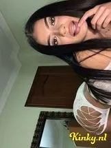 thiana-prive-ontvangst-via-kinky-6972c05986b1a50012fefa0c