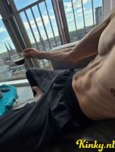 leonidas-prive-ontvangst-via-kinky-68c2a274c6c1e00013da8027
