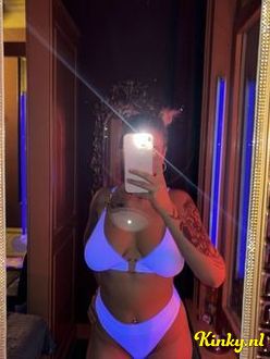 sieena-escort-via-kinky-6984f669cc37e300130e6144