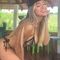 camila-prive-ontvangst-via-kinky-68da15e239a405001305ead3