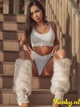 thalia-prive-ontvangst-via-kinky-68c8aa457e9b9200131095a7
