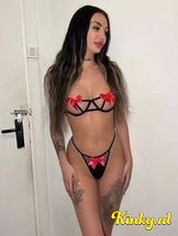 roxana-escort-via-kinky-6970713abedbf800144acd50