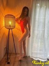 Elly - Hot tight and horny
