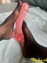 anna-bdsm-via-kinky-690b1648f65b700013931d5a