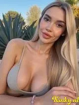 Melania - new girl in your town)