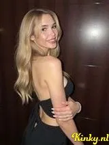 Melania - new girl in your town)