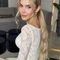 melania-prive-ontvangst-via-kinky-68d3a8bef6c6eb0013e5e72a