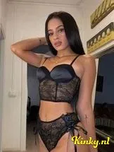 inaya-prive-ontvangst-via-kinky-68cbfb9e2f74810013c82d3f