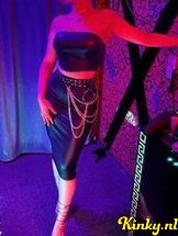 miss-ariana-bdsm-via-kinky-68d29eff034a850013ea97ce