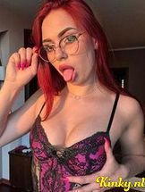 bella-virtual-sex-via-kinky-68d28264c6c1e00013da9c93