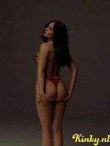 Karolina - hete brunette