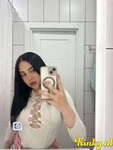 Karolina - hete brunette