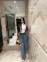 Stormi - SEXY BRUNETTE party girl