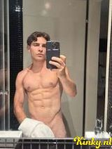 Denis - Hung sexy young guy from Spain