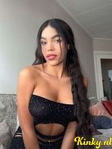 nahomi-escort-via-kinky-68de76872f74810013c844b0