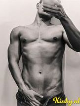 benji-escort-via-kinky-68e41b3ef2706a00138dd804