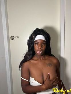 lola-virtual-sex-via-kinky-68d5b99539a405001305e805